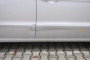 nur ein tiefer kratzer? nur ein tiefer kratzer?
